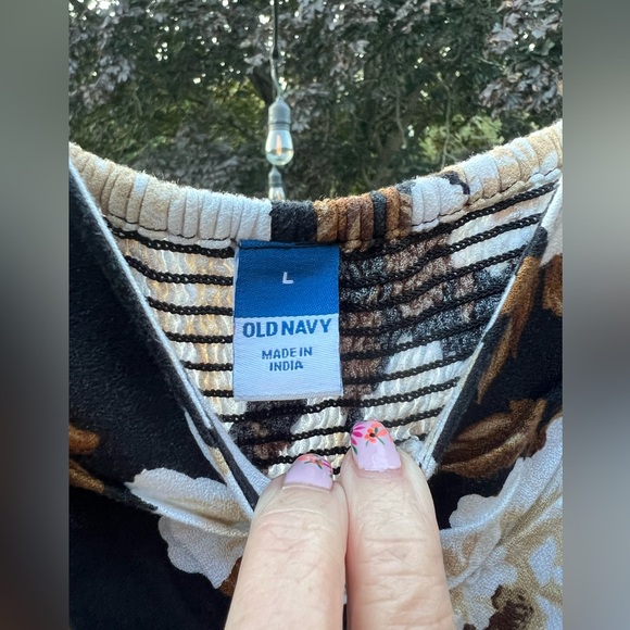 Old Navy Floral Flutter Sleeve Black Brown Floral Romper Jumpsuit Size L - Picture 7 of 9